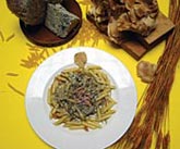 Macarrones con jam�n y setas a la crema de queso Cabrales